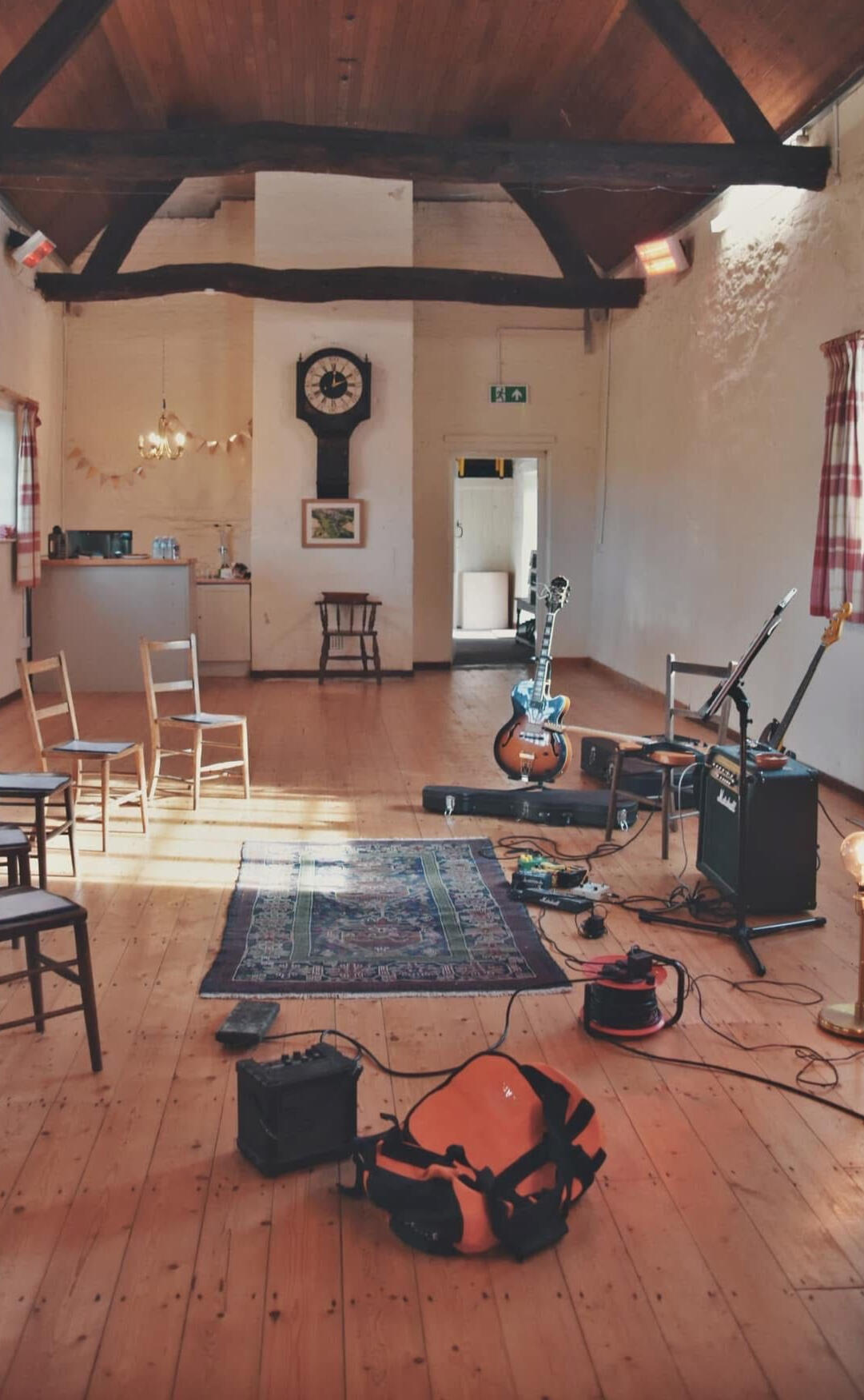 Jason Brodie guitar lessons Guitar lessons rugby Daventry Northampton professional online music coaching